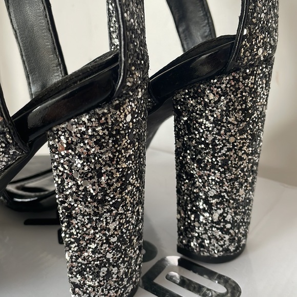 NWT Gorgeous Brand New Sandals with Black Shimmers. - Picture 7 of 15